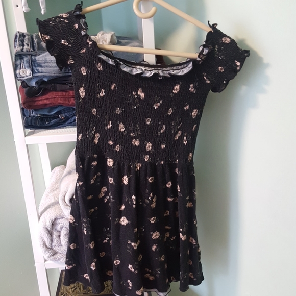 Garage black pink floral off the shoulder romper - Picture 2 of 6